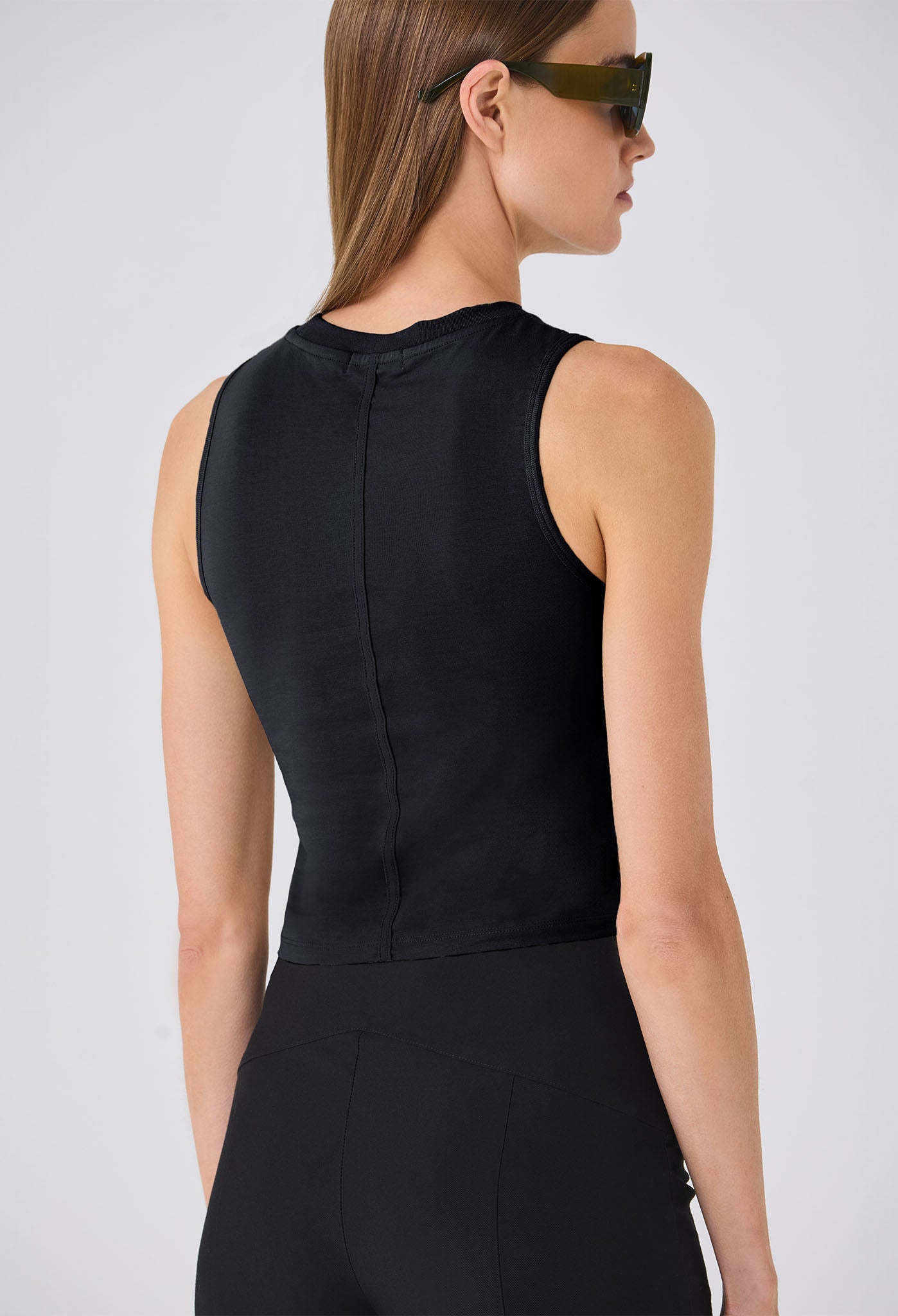 SOREN SEAMED CROPPED TANK BLACK