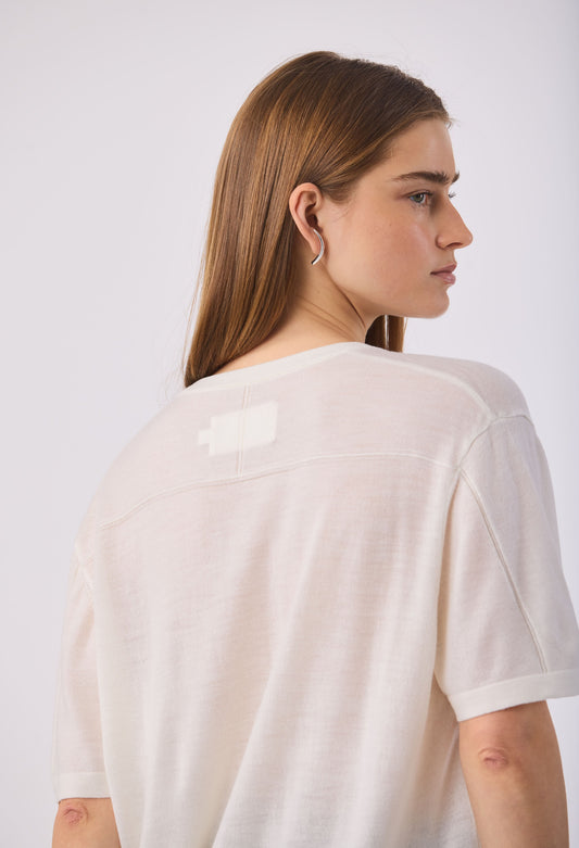 PHOEBE DEEP V S/S TEE CHALK