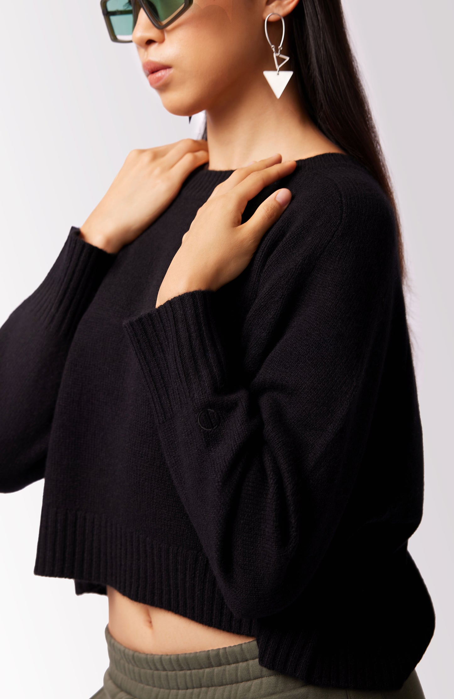 AMARA CASHMERE LONG SLEEVE CROP TOP BLACK