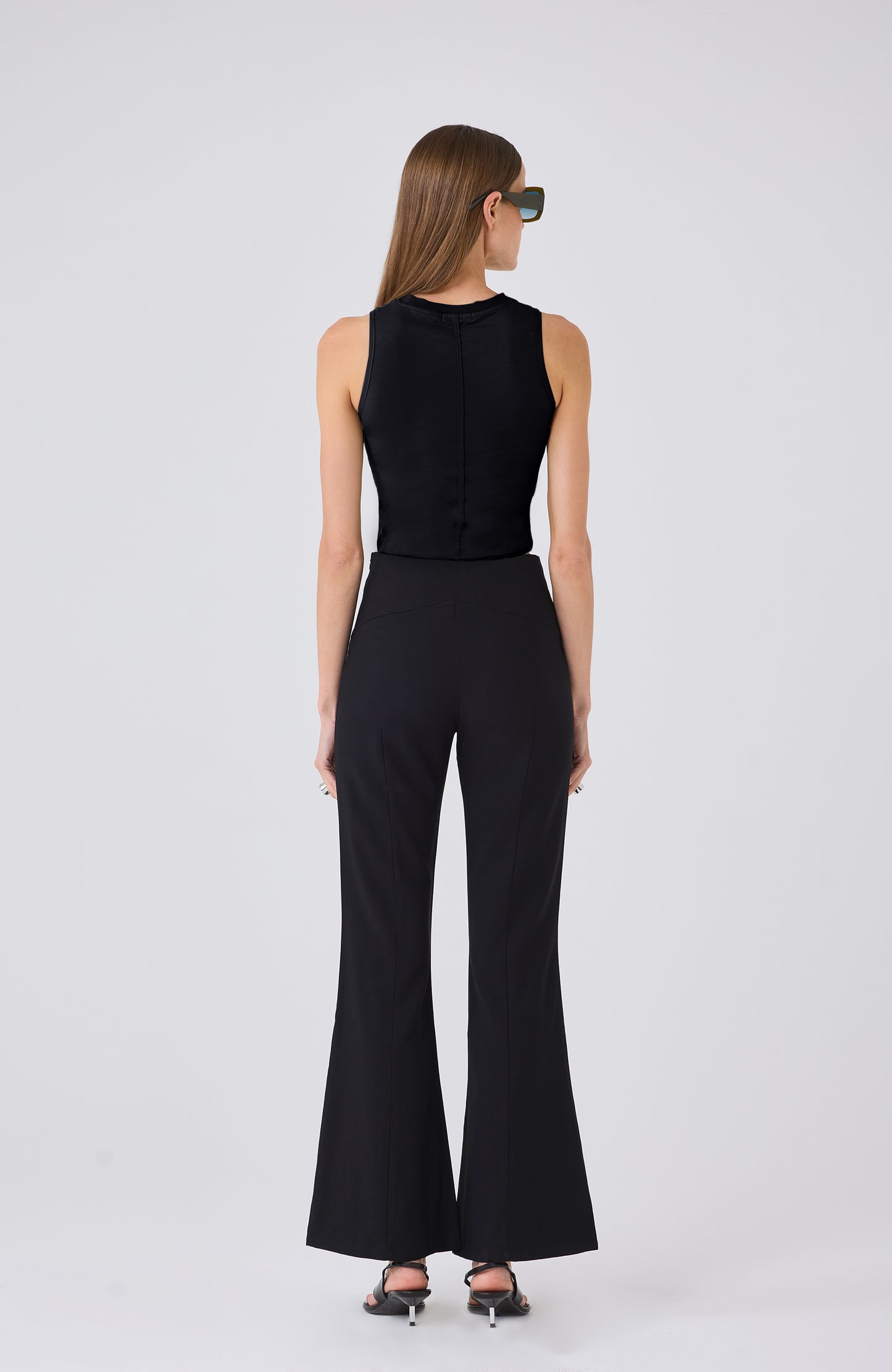 SOREN SEAMED CROPPED TANK BLACK