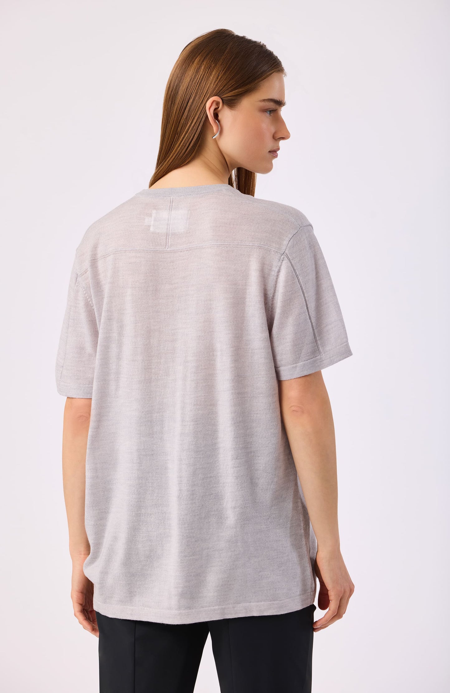 PHOEBE DEEP V S/S TEE LIGHT GREY