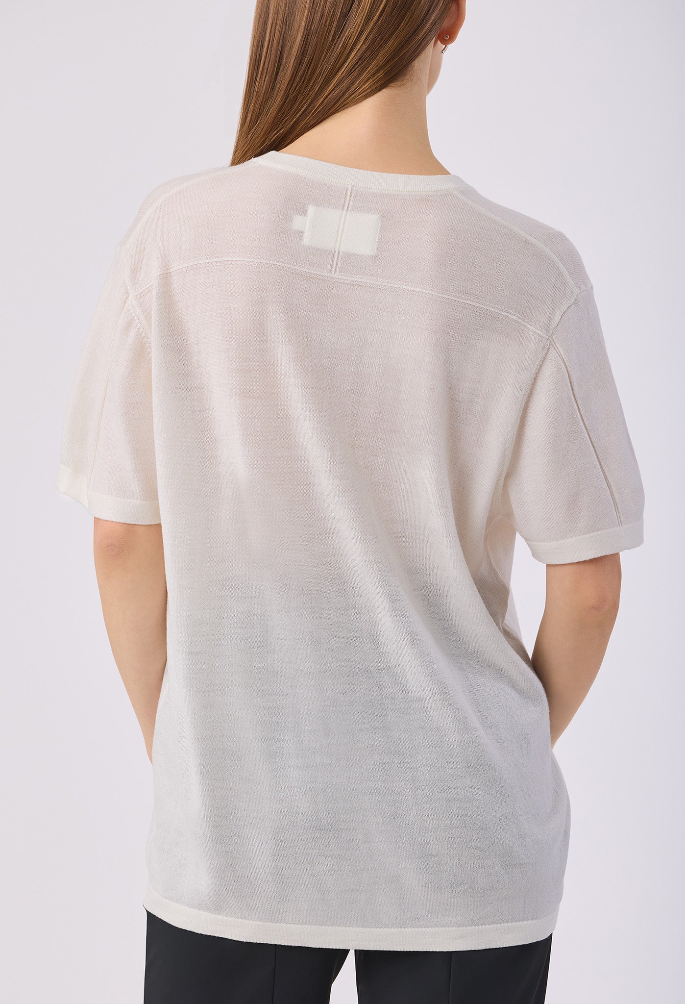PHOEBE DEEP V S/S TEE CHALK