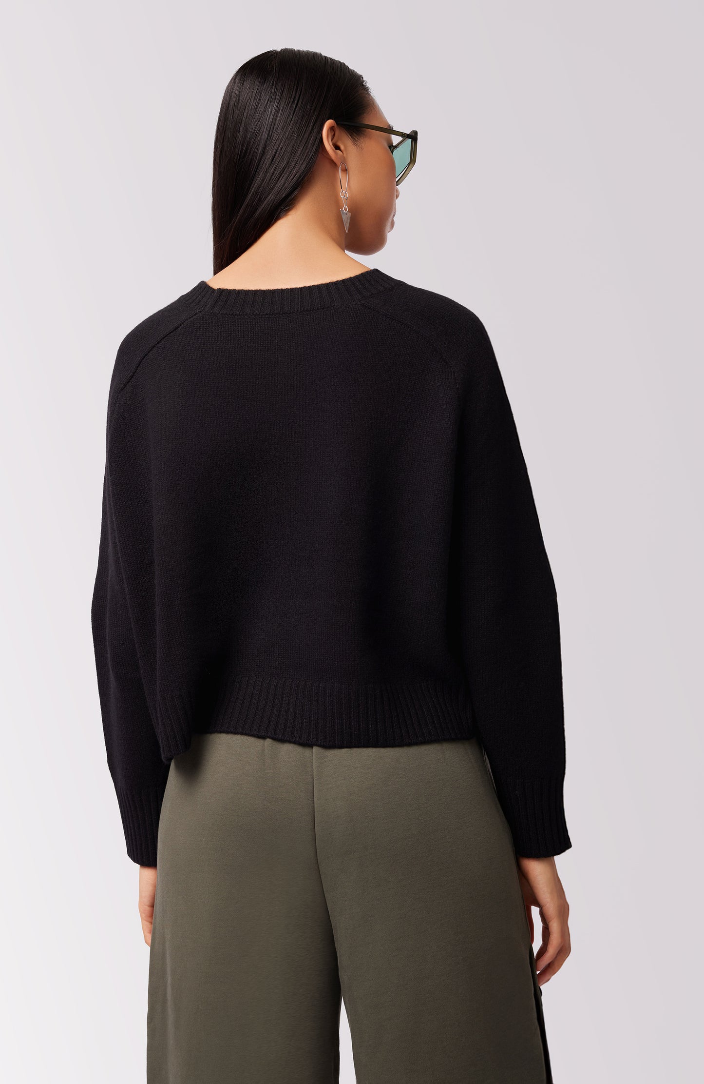AMARA CASHMERE LONG SLEEVE CROP TOP BLACK