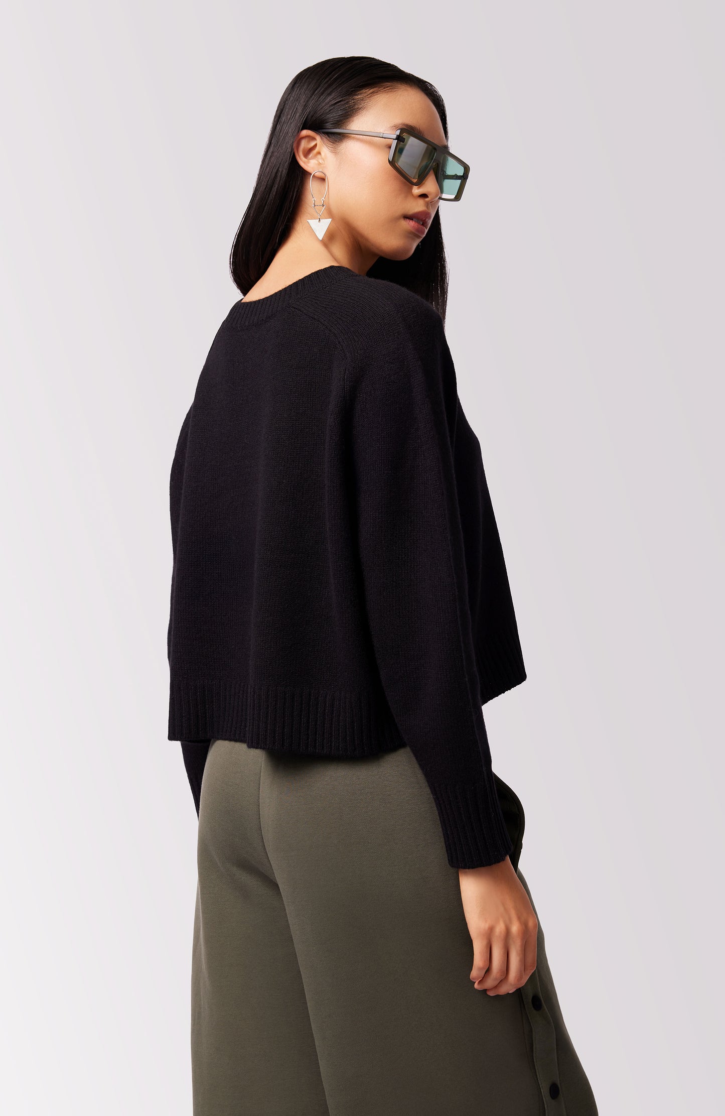 AMARA CASHMERE LONG SLEEVE CROP TOP BLACK